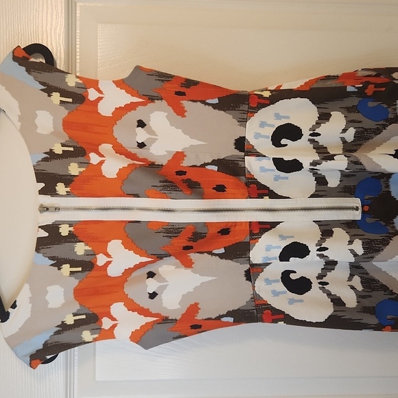 Maggy London Sleeveless Orange and Black Ikat Print Dress Size 2 - Picture 10 of 11